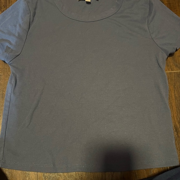 Shirts - Picture 3 of 4